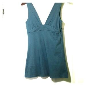 🆕 A Blue Green brand new top with twist straps.